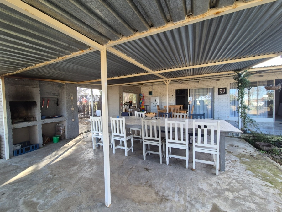 6 Bedroom Property for Sale in Oranjeville Free State